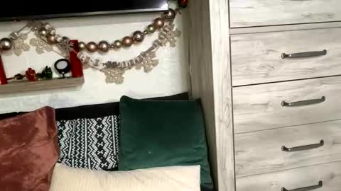 cumguzzlingskank online show from 13, 1, 2026