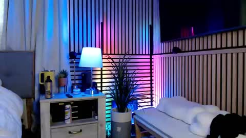 cumguzzlingskank online show from 8, 4, 2026