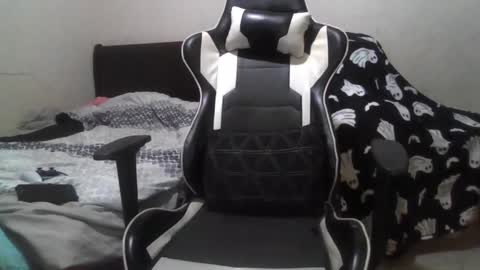 Snapshot of cummachine2022 chatting on 7, 10, 2025 cummachine2022 online show from 7, 10, 2025