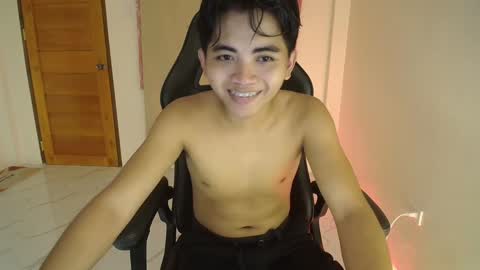 Snapshot of cummingyu chatting on 5, 1, 2025 cummingyu online show from 5, 1, 2025