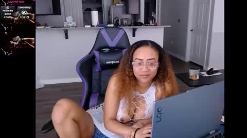 Snapshot of cumplzqueen chatting on 11, 7, 2026 Nia Reese online show from 11, 7, 2026