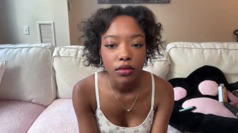 Anna online show from 4, 12, 2025