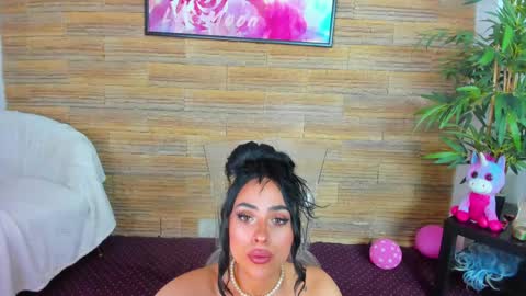 cupcake_izzy online show from 17, 5, 2026