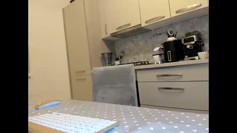 maria  alex online show from 28, 10, 2025