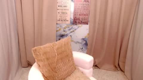 Snapshot of cuppycupcake_2 chatting on 4, 5, 2026 Xyrien online show from 4, 5, 2026