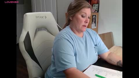 Snapshot of curiouscouple3143 chatting on 13, 2, 2025 curious couple online show from 13, 2, 2025