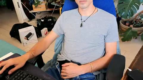 Snapshot of curiousgenie chatting on 16, 5, 2026 curiousgenie online show from 16, 5, 2026