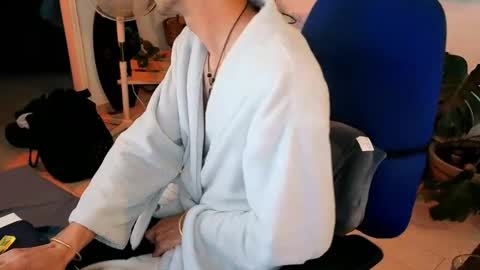 Snapshot of curiousgenie chatting on 24, 5, 2026 curiousgenie online show from 24, 5, 2026