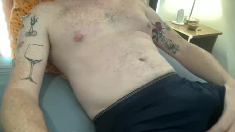 Snapshot of curiousmax18 chatting on 17, 11, 2025 Maxx online show from 17, 11, 2025