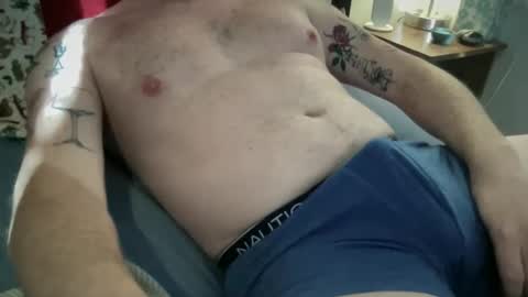 Snapshot of curiousmax18 chatting on 15, 12, 2025 Maxx online show from 15, 12, 2025