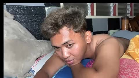 Snapshot of curly_iron chatting on 4, 3, 2026 curly_iron online show from 4, 3, 2026