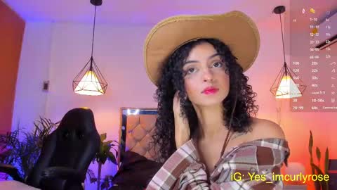 Snapshot of curlyrose_ chatting on 30, 9, 2025 Rose online show from 30, 9, 2025