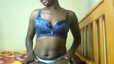 Snapshot of curvious_lilah chatting on 2, 12, 2025 curvious lilah online show from 2, 12, 2025