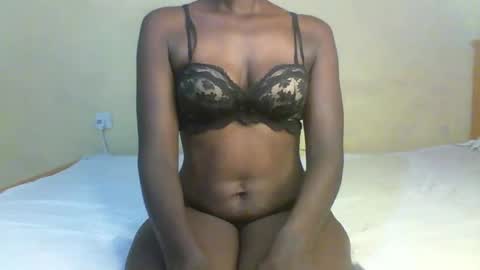 Snapshot of curvious_lilah chatting on 16, 12, 2025 curvious lilah online show from 16, 12, 2025