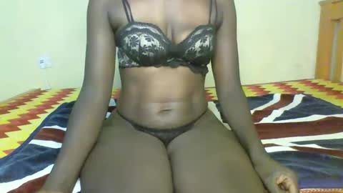 Snapshot of curvious_lilah chatting on 17, 12, 2025 curvious lilah online show from 17, 12, 2025