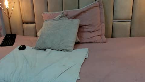 Snapshot of curvy_alyanna chatting on 11, 9, 2025 Alyanna online show from 11, 9, 2025