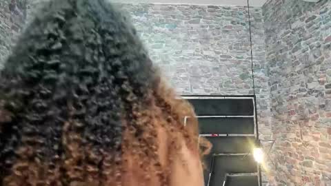 Snapshot of curvy_alyanna chatting on 30, 9, 2025 Alyanna online show from 30, 9, 2025