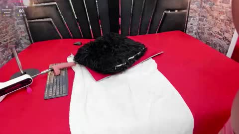 Snapshot of curvy_alyanna chatting on 13, 10, 2025 Alyanna online show from 13, 10, 2025