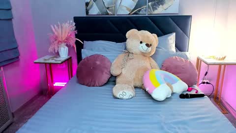 Snapshot of curvy_dynamite chatting on 9, 10, 2025 Sammy online show from 9, 10, 2025