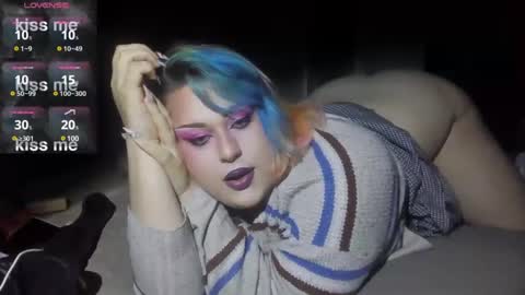 Snapshot of curvygothfemboy chatting on 7, 1, 2025 Curvygothfemboy online show from 7, 1, 2025