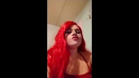 Snapshot of curvylucifinaxxx chatting on 18, 12, 2025 Lucifina ganja kittens online show from 18, 12, 2025