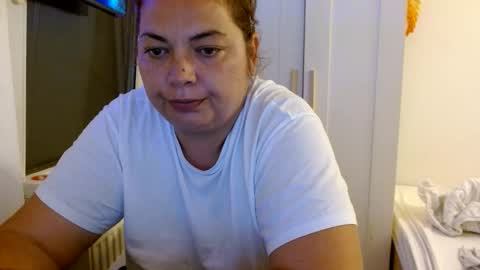 Snapshot of curvymomylore chatting on 2, 6, 2026 Lore online show from 2, 6, 2026