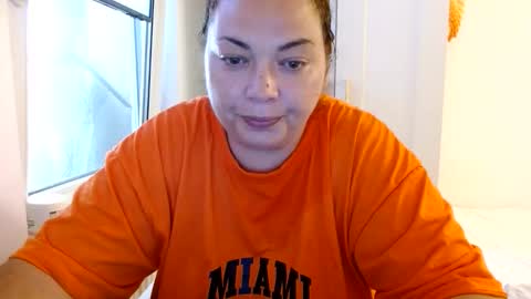 Snapshot of curvymomylore chatting on 3, 6, 2026 Lore online show from 3, 6, 2026