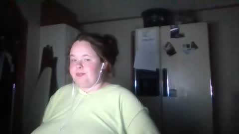 Snapshot of curvyplayday chatting on 5, 10, 2025 dahlia -kim online show from 5, 10, 2025