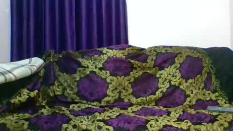 Snapshot of curvyzozo chatting on 28, 11, 2025 Zozo online show from 28, 11, 2025