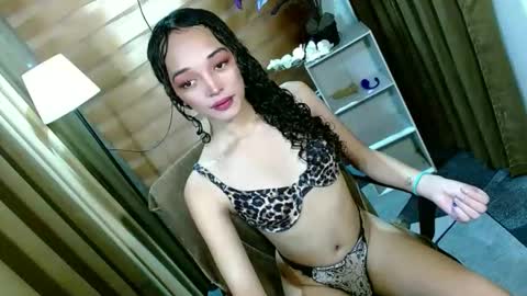 BBY CURLYHANNA online show from 29, 4, 2026