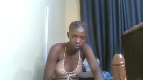 cute_banice online show from 6, 1, 2025