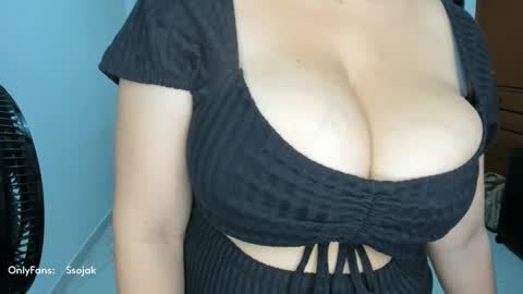 Snapshot of cute_brunett chatting on 13, 9, 2025 Sara online show from 13, 9, 2025