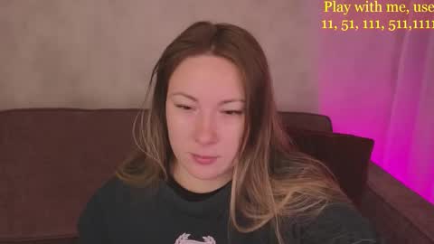 Everyday stream in the same time online show from 9, 10, 2025