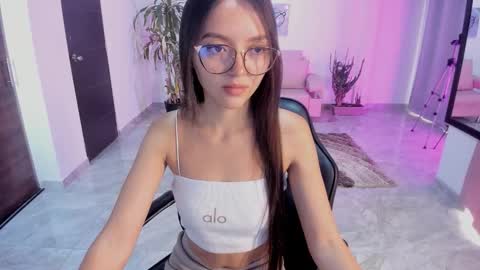 Bella Fox online show from 27, 3, 2026