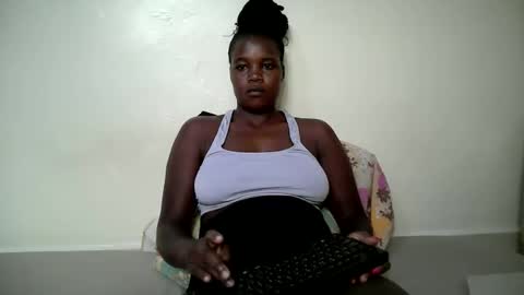 Snapshot of cute_heaven chatting on 4, 10, 2025 cute_heaven online show from 4, 10, 2025
