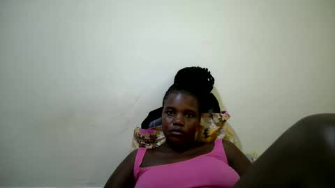 Snapshot of cute_heaven chatting on 8, 10, 2025 cute_heaven online show from 8, 10, 2025