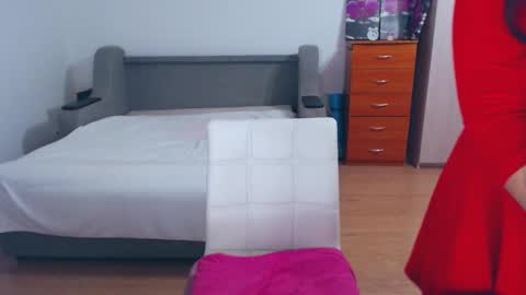 cute_jes online show from 2, 2, 2025