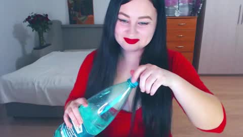 cute_jes online show from 19, 2, 2025