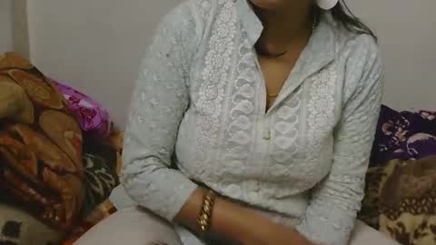 Snapshot of cute_kashmira99 chatting on 24, 11, 2025 kashmira online show from 24, 11, 2025