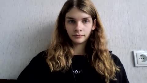 cute_kitte online show from 15, 12, 2024