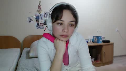 Snapshot of cute_labuba chatting on 20, 12, 2025 labubu D online show from 20, 12, 2025