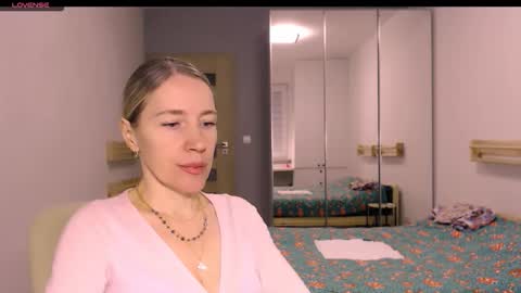 cute_lion_ online show from 7, 1, 2026