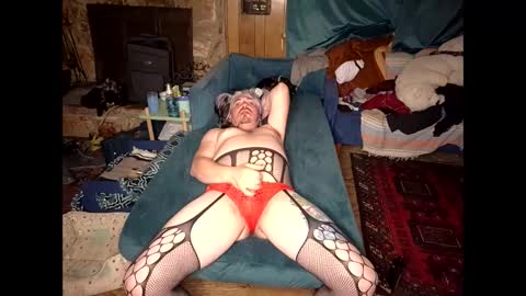 cute_little_one online show from 12, 4, 2026