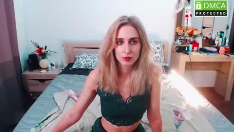 Snapshot of cute_milana chatting on 12, 9, 2025 Milana online show from 12, 9, 2025