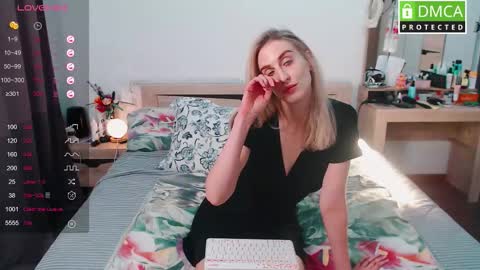 Snapshot of cute_milana chatting on 4, 10, 2025 Milana online show from 4, 10, 2025
