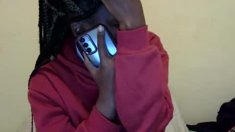 cute_roxie online show from 23, 12, 2024