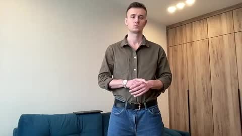 cute_skywalker online show from 19, 4, 2026