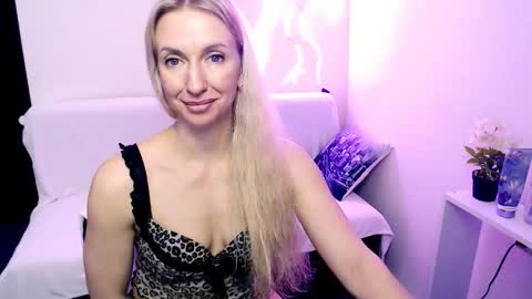 cute_smile_shy online show from 29, 3, 2026