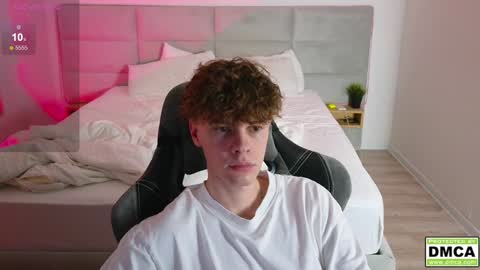 Snapshot of cute_thomas chatting on 1, 2, 2025 Thomas - online show from 1, 2, 2025