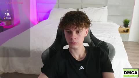 Snapshot of cute_thomas chatting on 11, 3, 2025 Thomas - online show from 11, 3, 2025